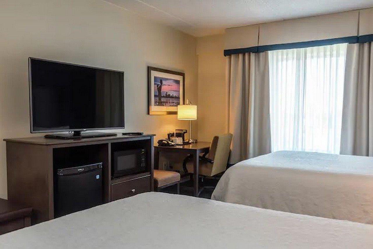 Hampton Inn By Hilton Ottawa Airport Exterior foto